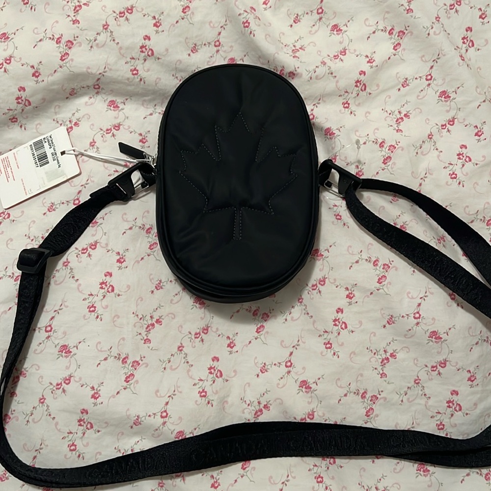 Team Canada 22 Future Legacy Crossbody Bag BLACK
